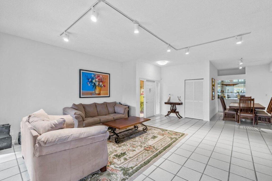 5215 Lake Catalina Drive N Unit: C