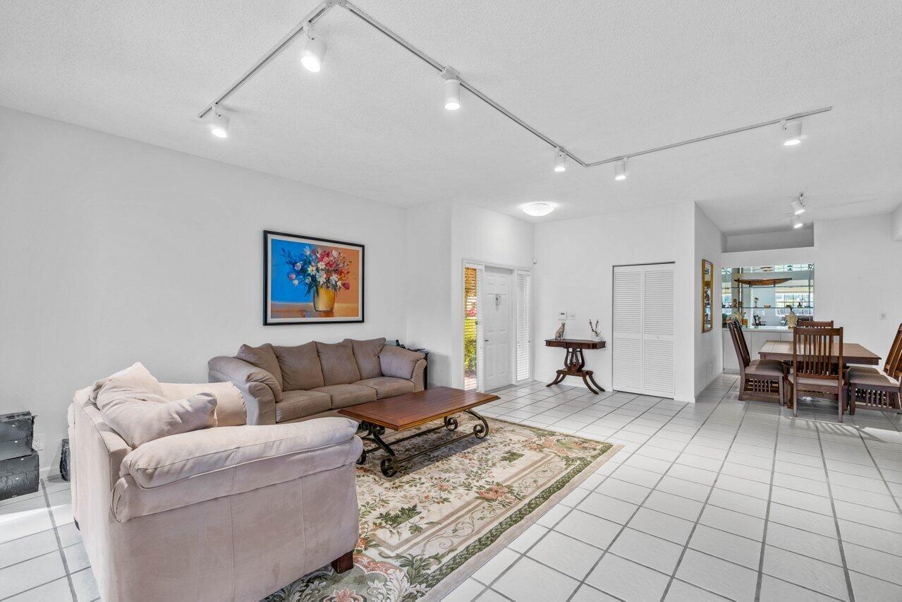 5215 Lake Catalina Drive N Unit: C