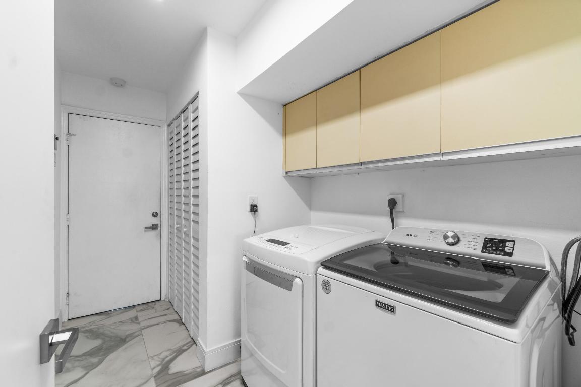 5241 Windsor Parke Drive