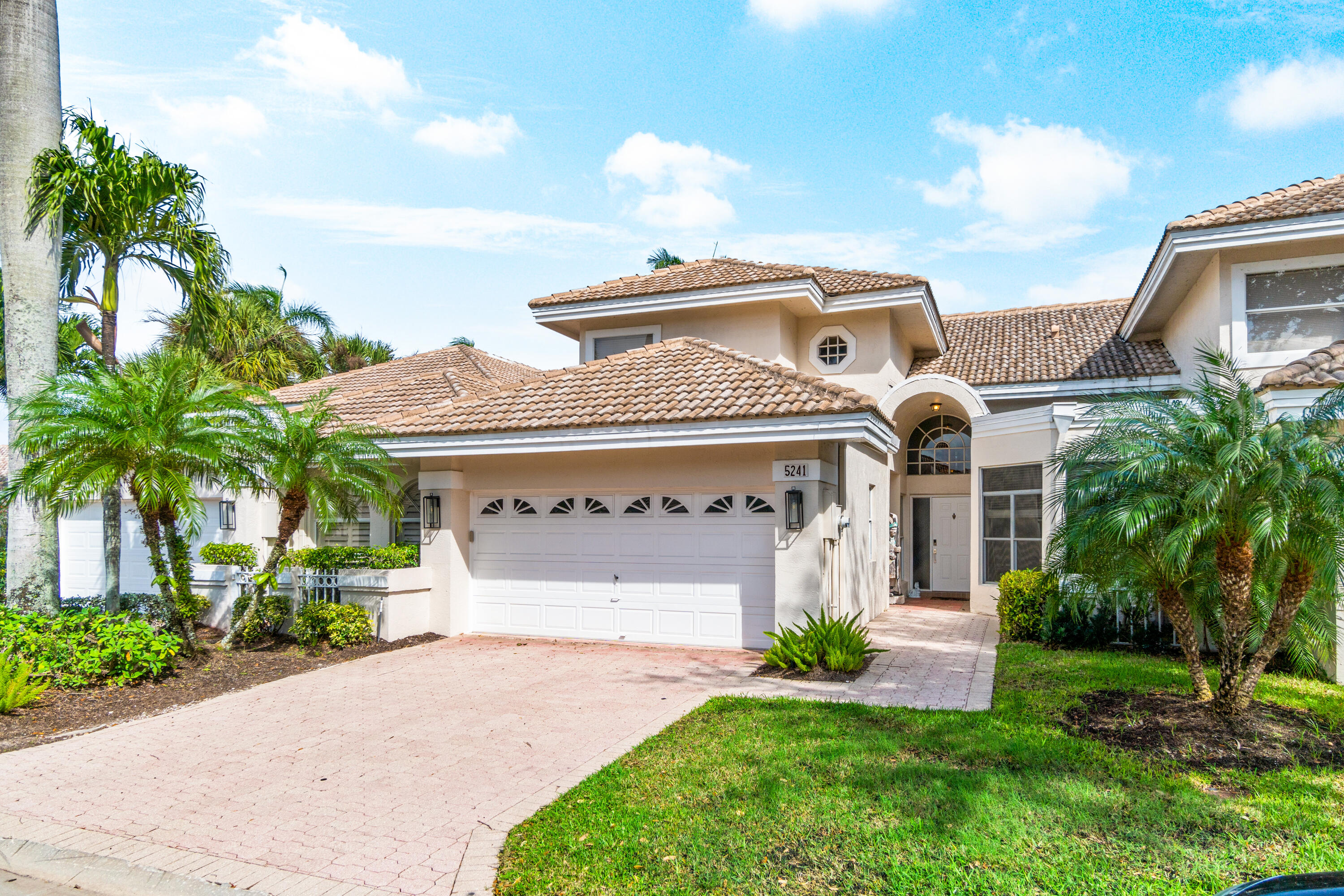 5241 Windsor Parke Drive