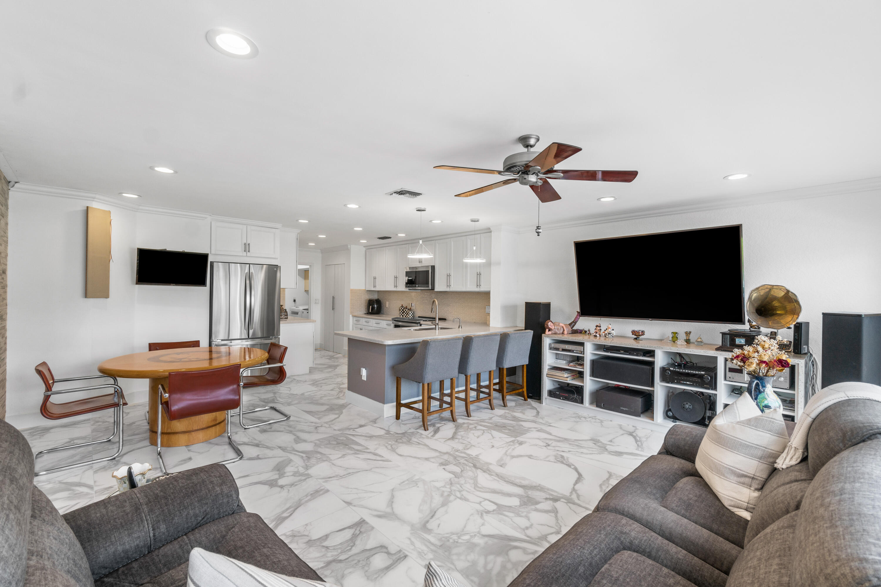 5241 Windsor Parke Drive