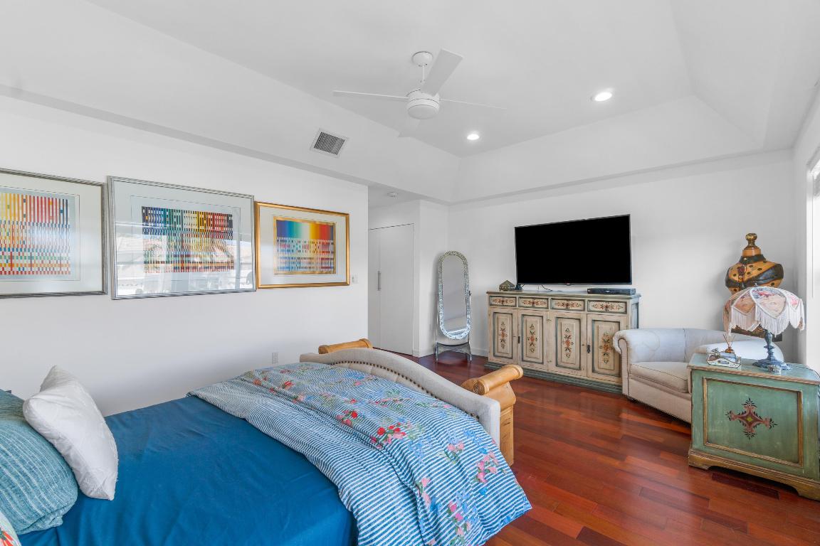 5241 Windsor Parke Drive