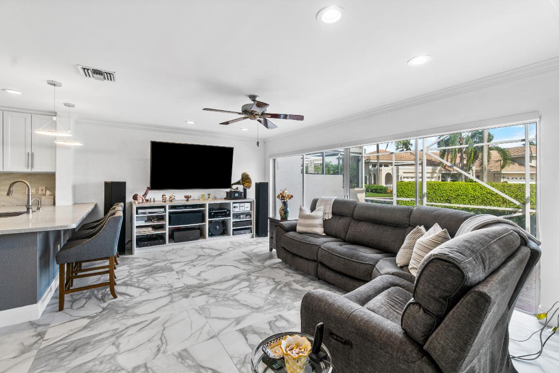 5241 Windsor Parke Drive