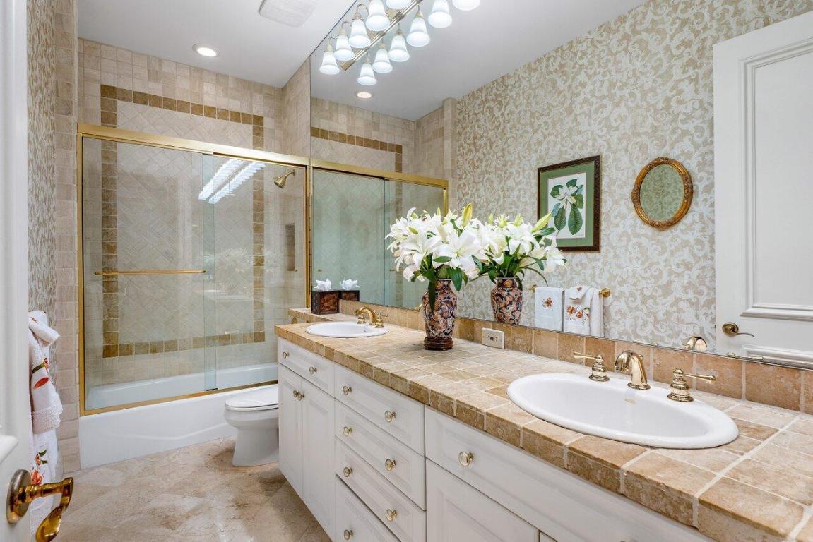 5846 Vintage Oaks Court