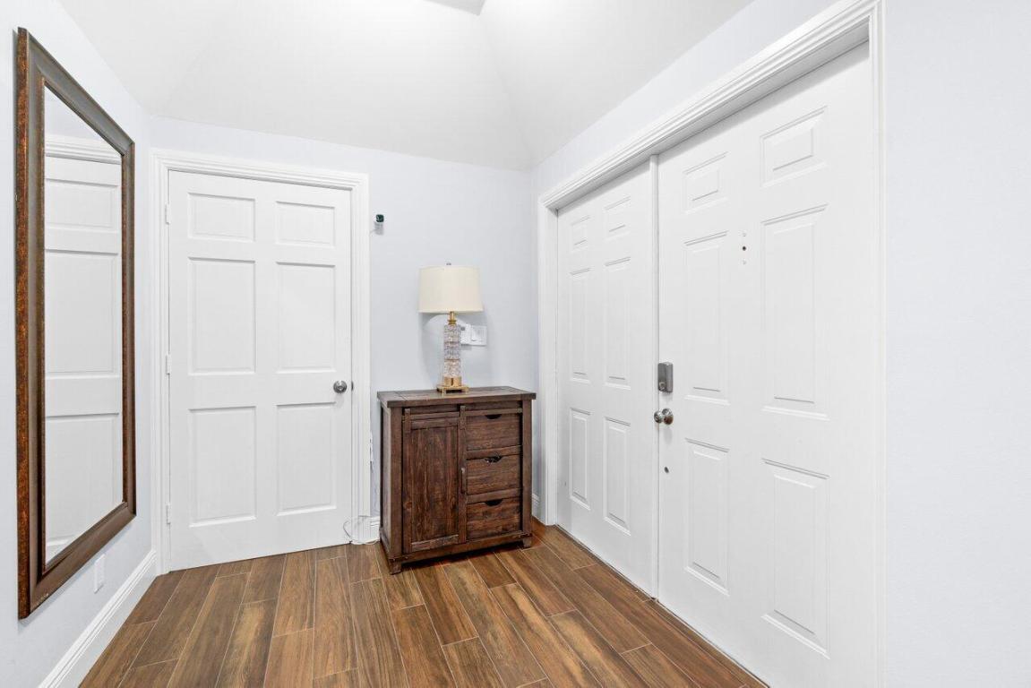 5221 Lake Catalina Drive N A