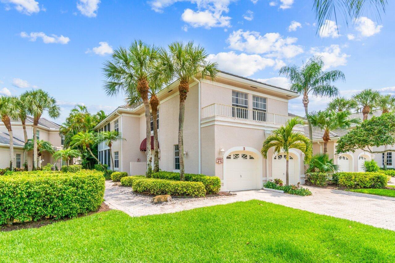 5221 Lake Catalina Drive N A