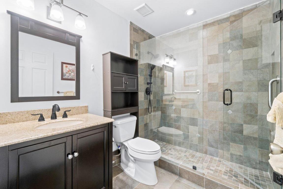 5221 Lake Catalina Drive N A