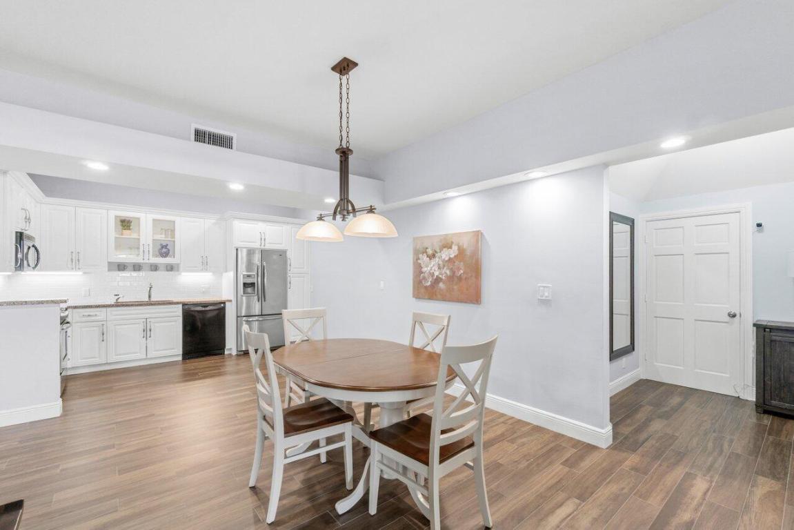 5221 Lake Catalina Drive N A