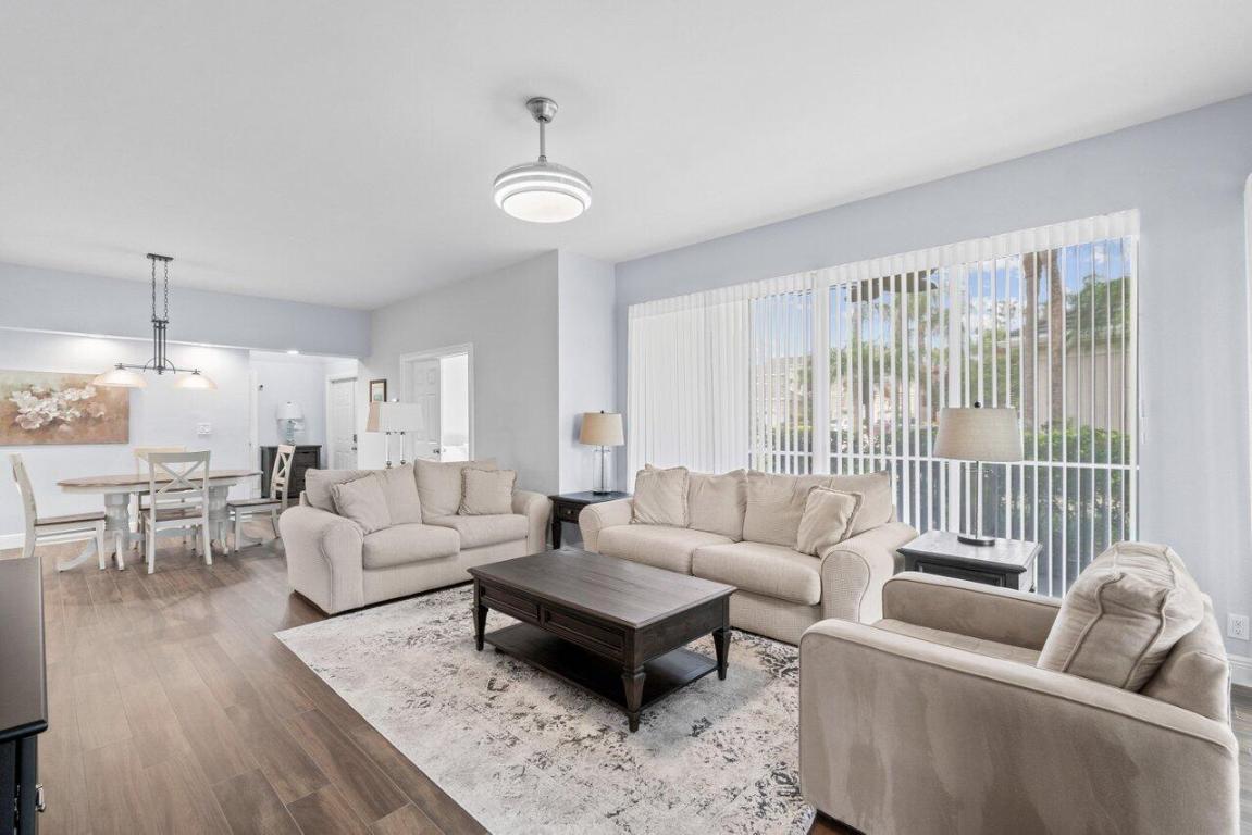 5221 Lake Catalina Drive N A