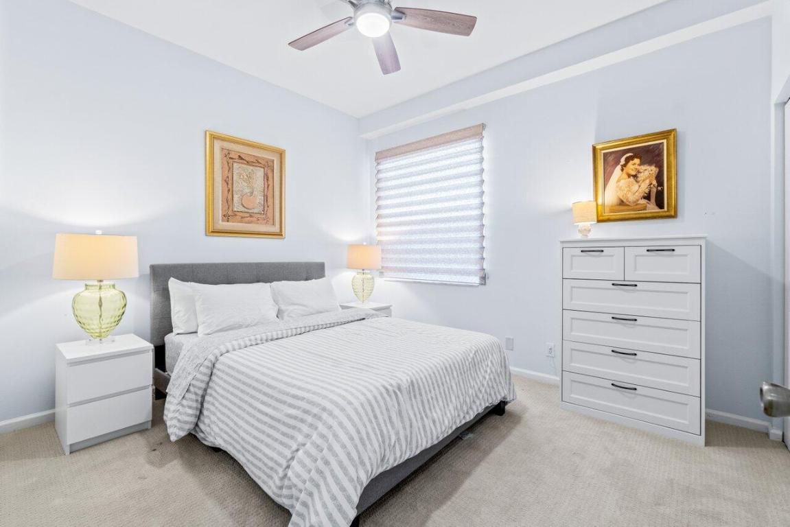 5221 Lake Catalina Drive N A