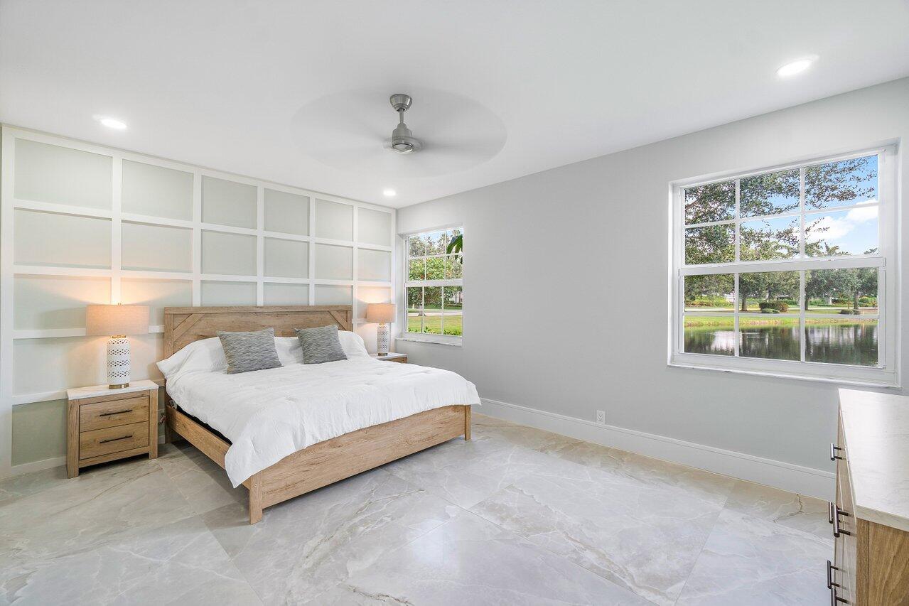 5214 Lake Catalina Drive N C