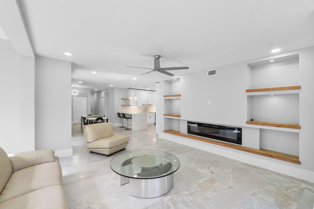 5214 Lake Catalina Drive N C