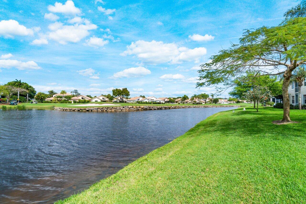 5214 Lake Catalina Drive N C