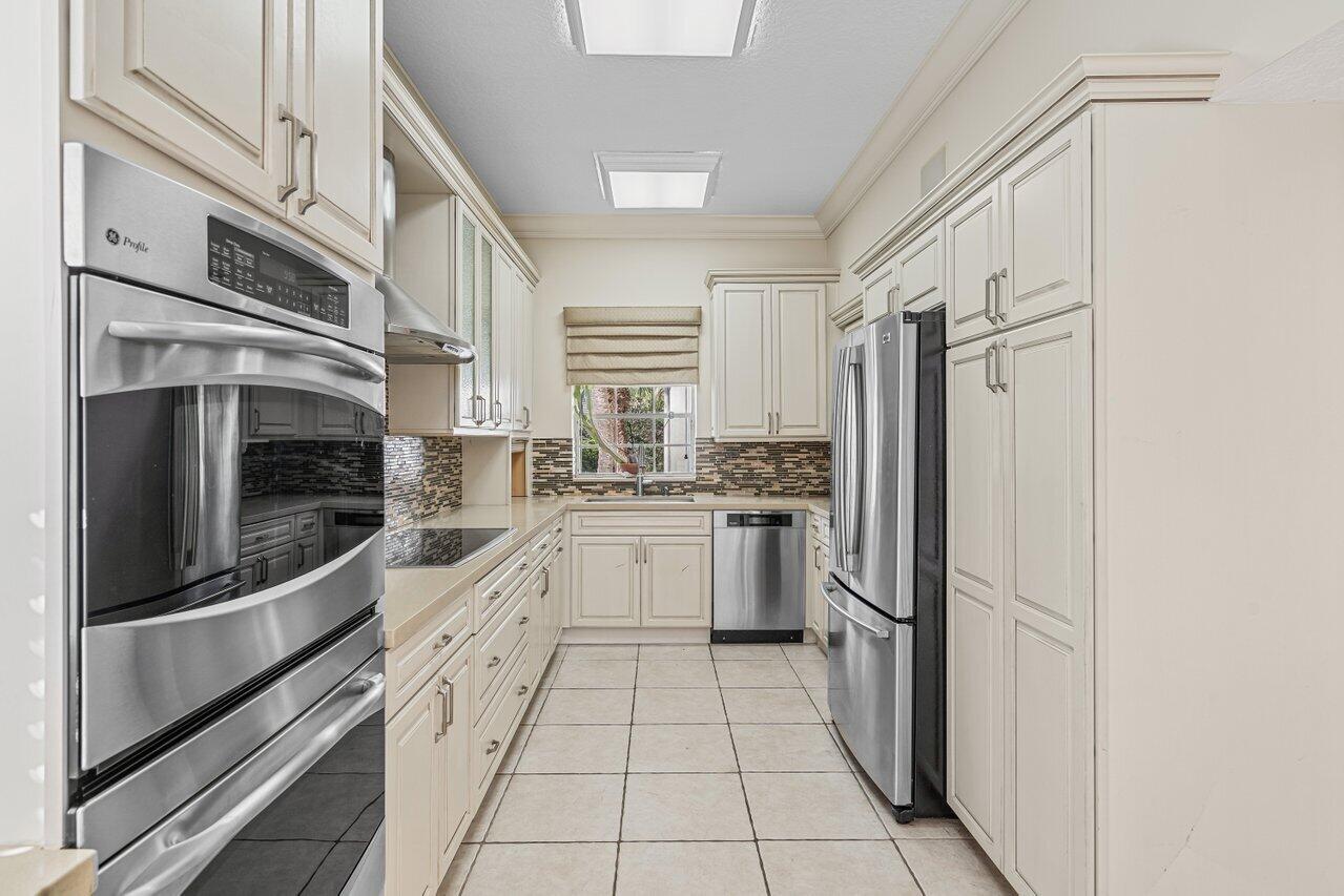 5100 Lake Catalina Drive D