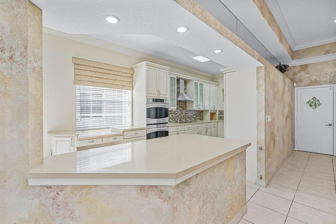 5100 Lake Catalina Drive D