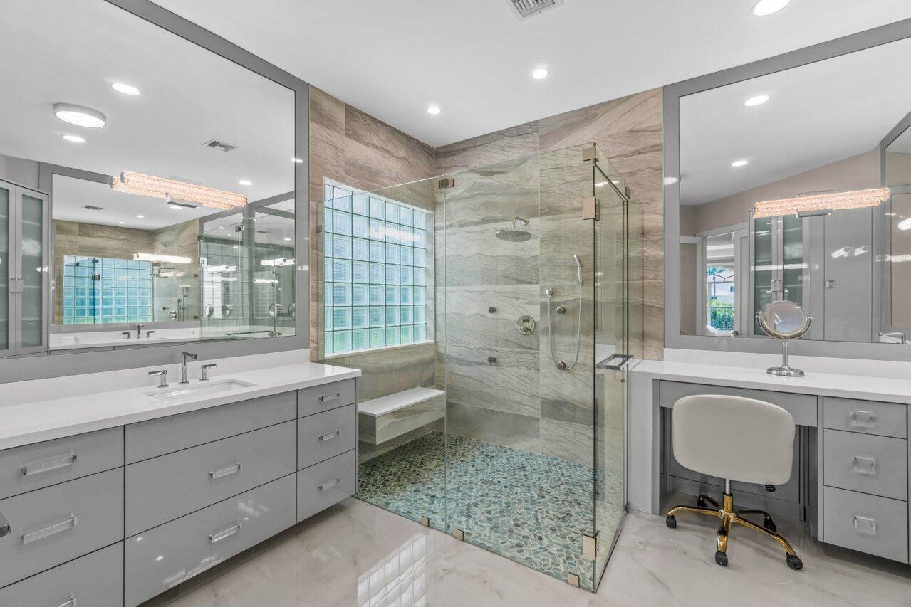 16886 Knightsbridge Lane