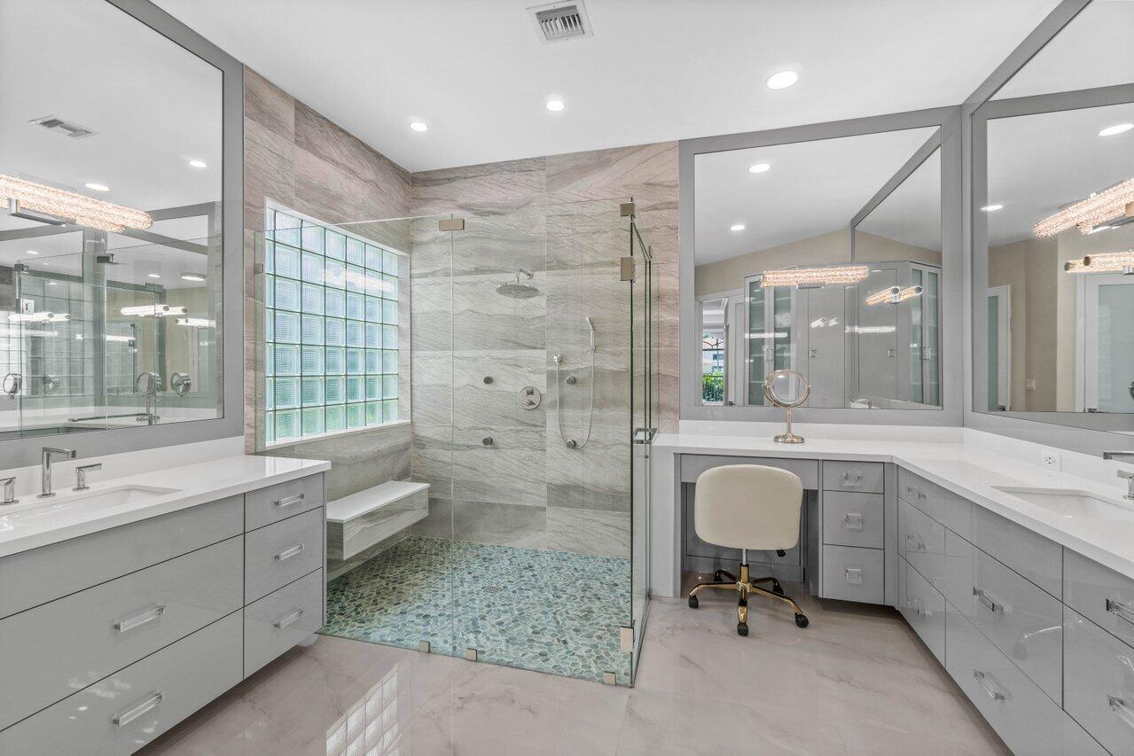 16886 Knightsbridge Lane