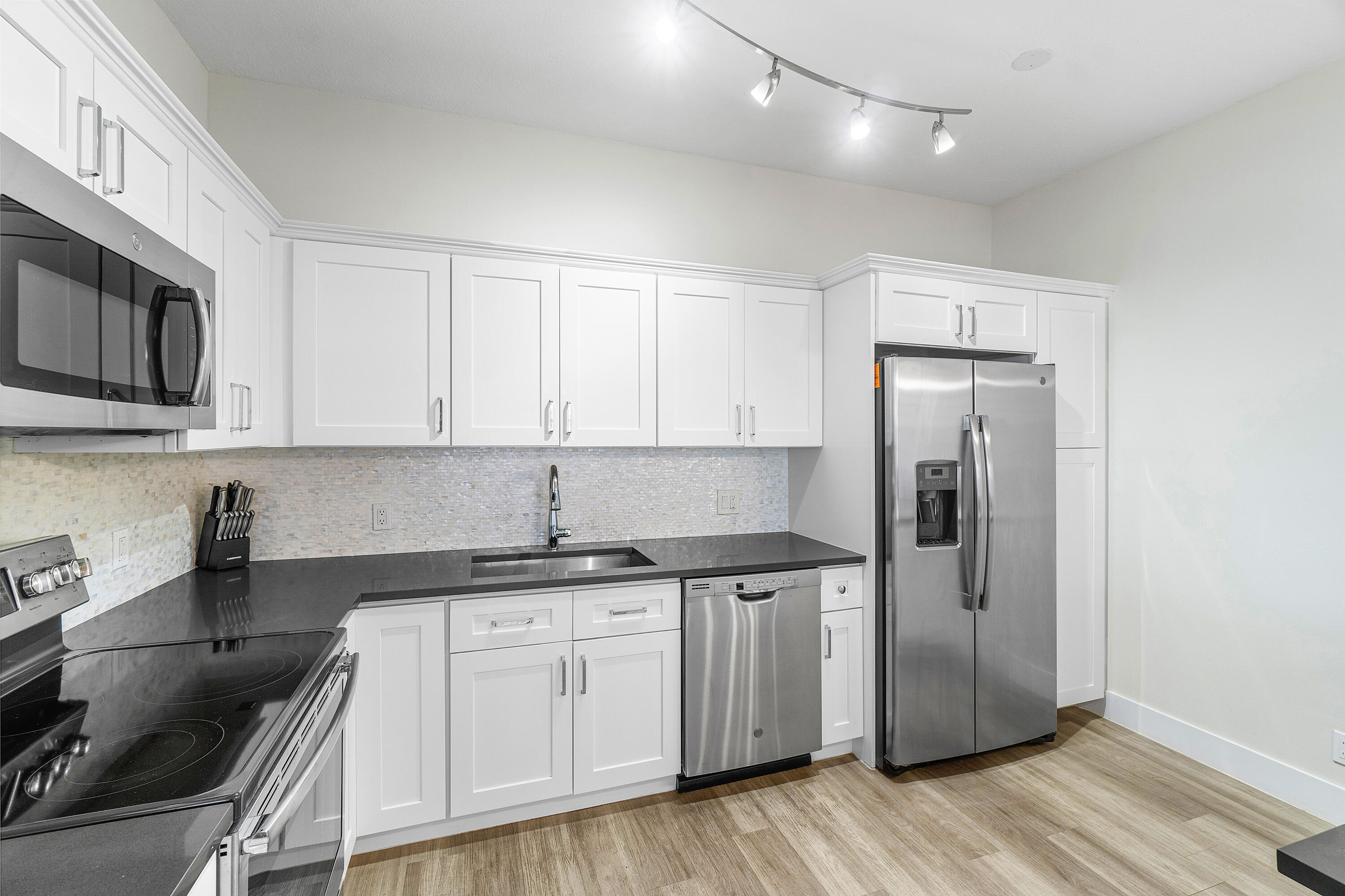 5190 Lake Catalina Drive A