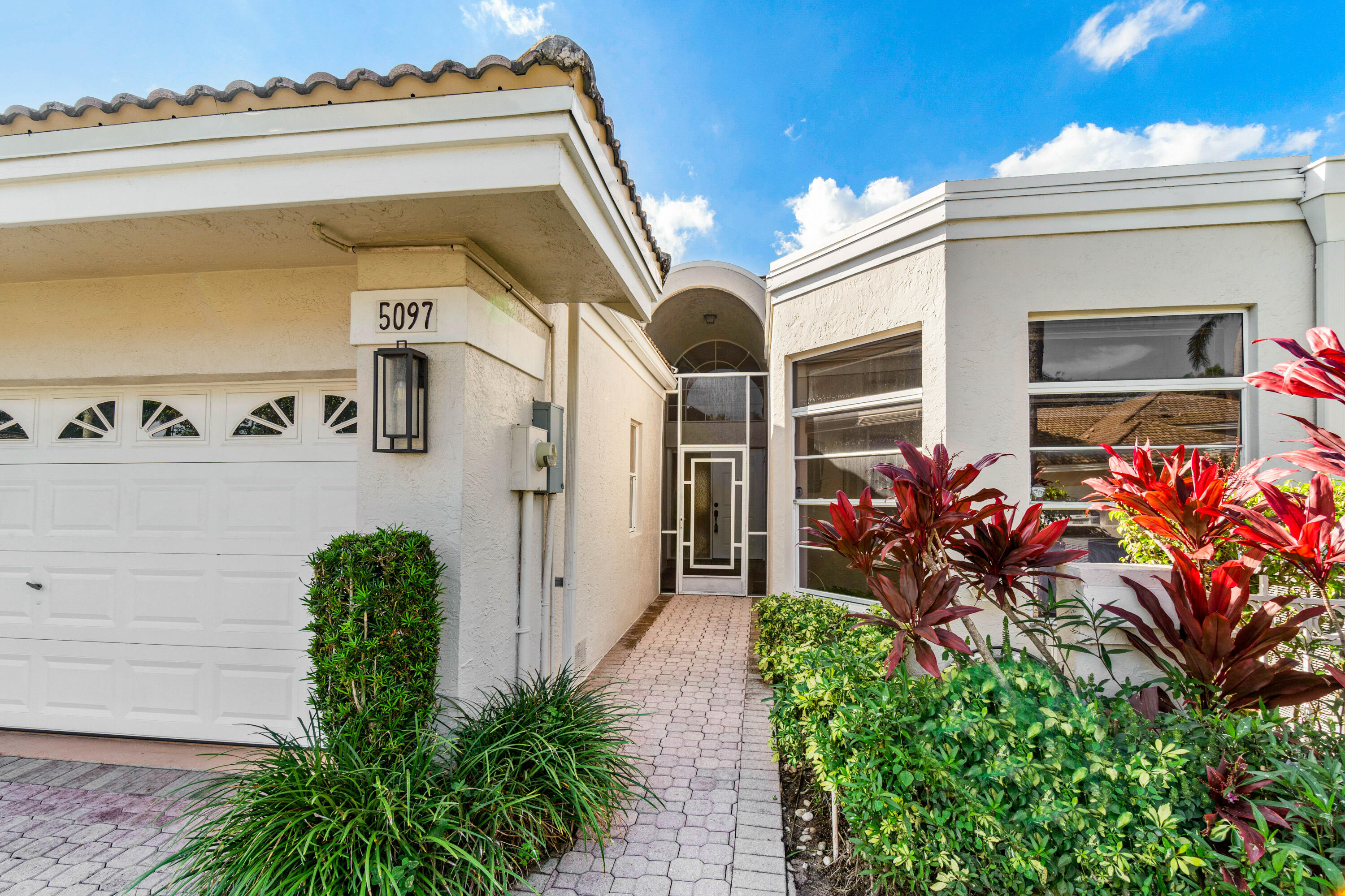 5097 Windsor Parke Drive