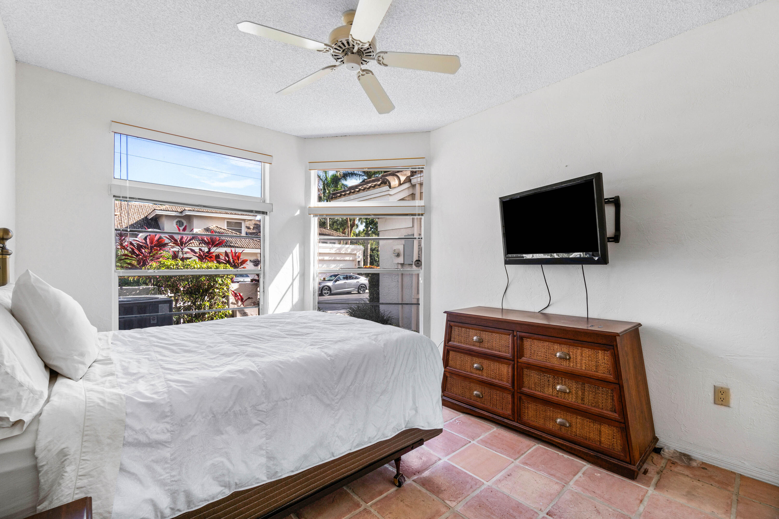 5097 Windsor Parke Drive