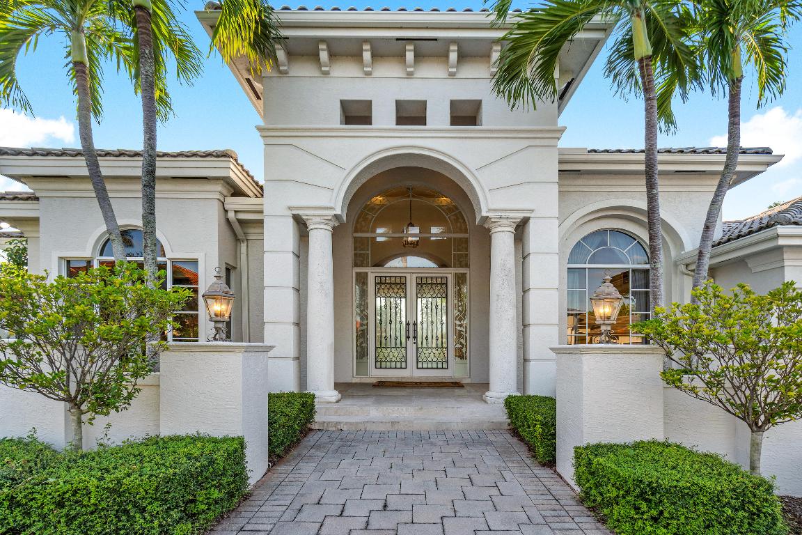 5679 Vintage Oaks Circle