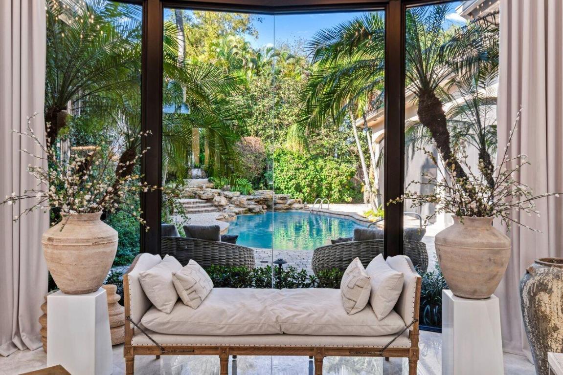 5848 Vintage Oaks Circle