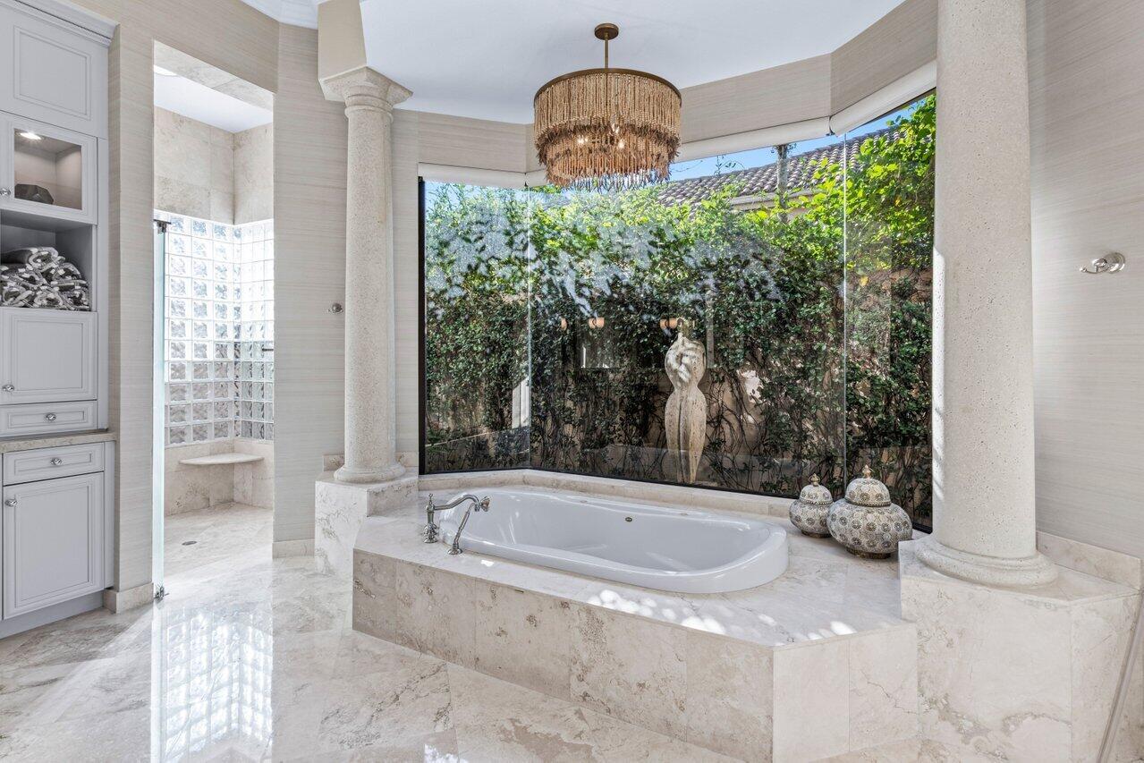 5848 Vintage Oaks Circle