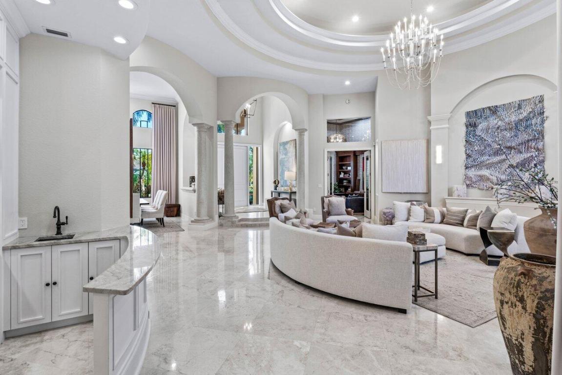 5848 Vintage Oaks Circle