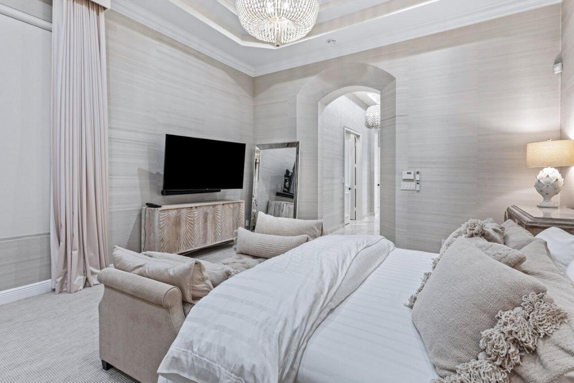 5848 Vintage Oaks Circle