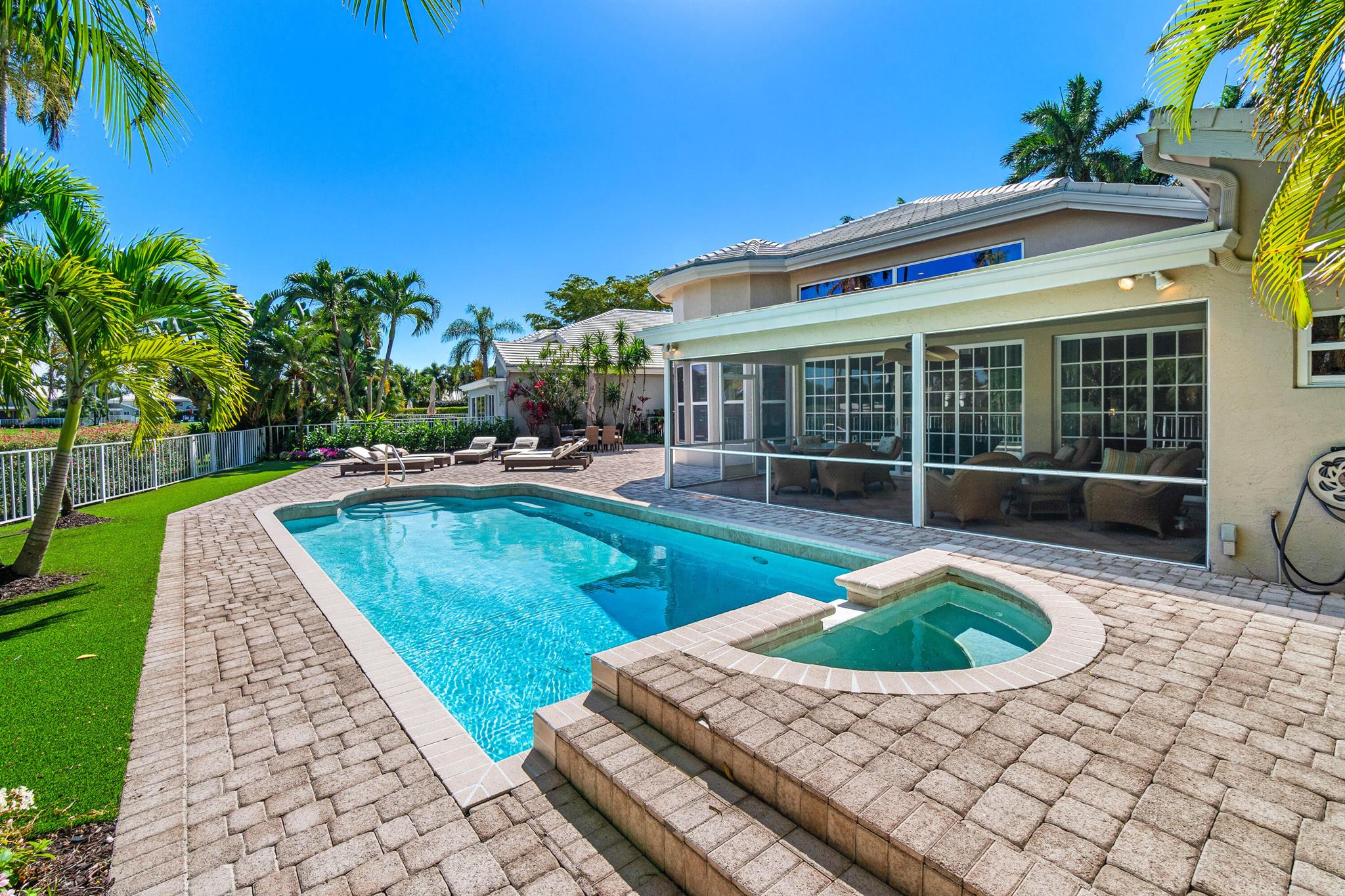 17168 Huntington Park Way