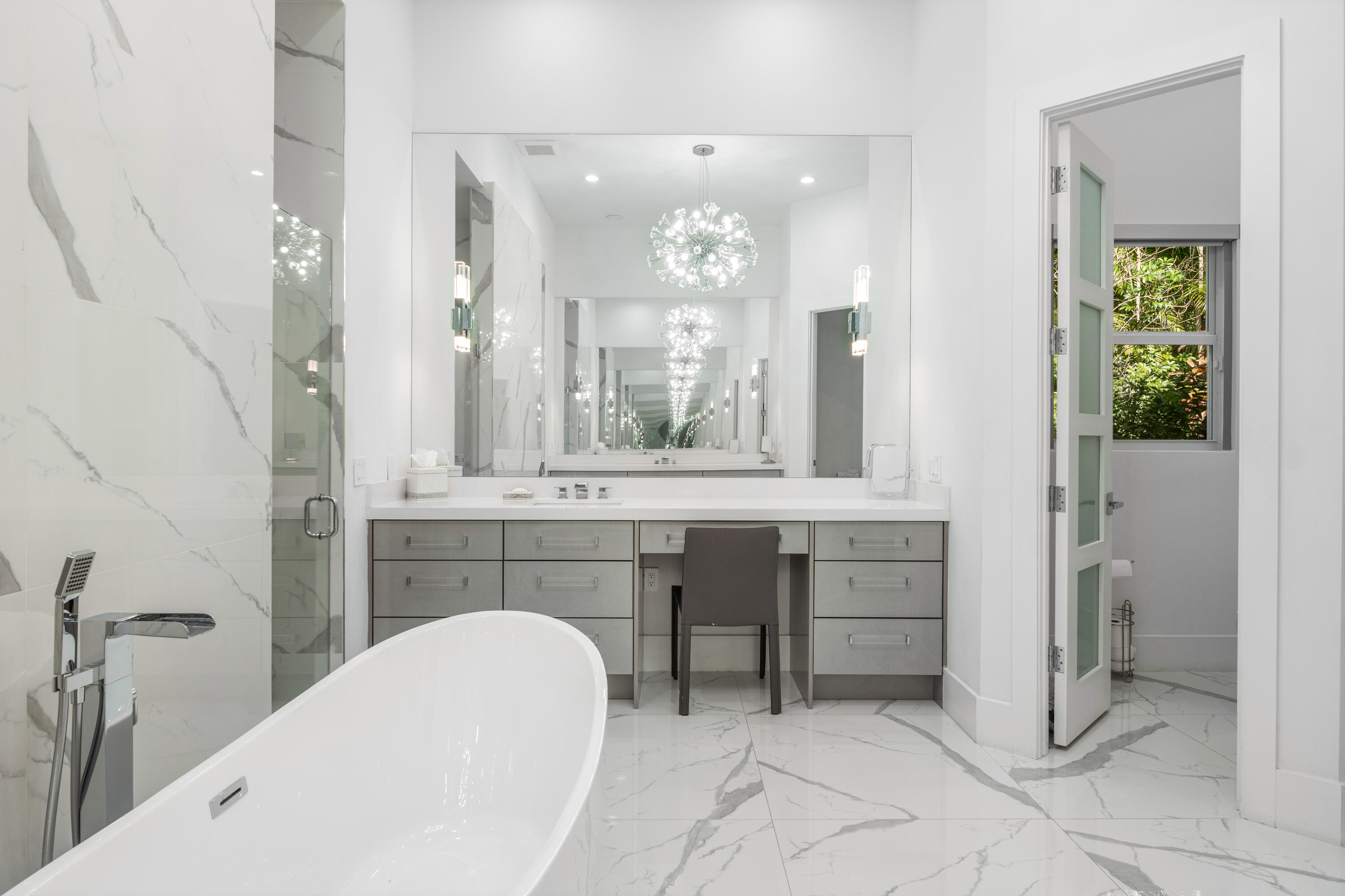 5784 Vintage Oaks Circle