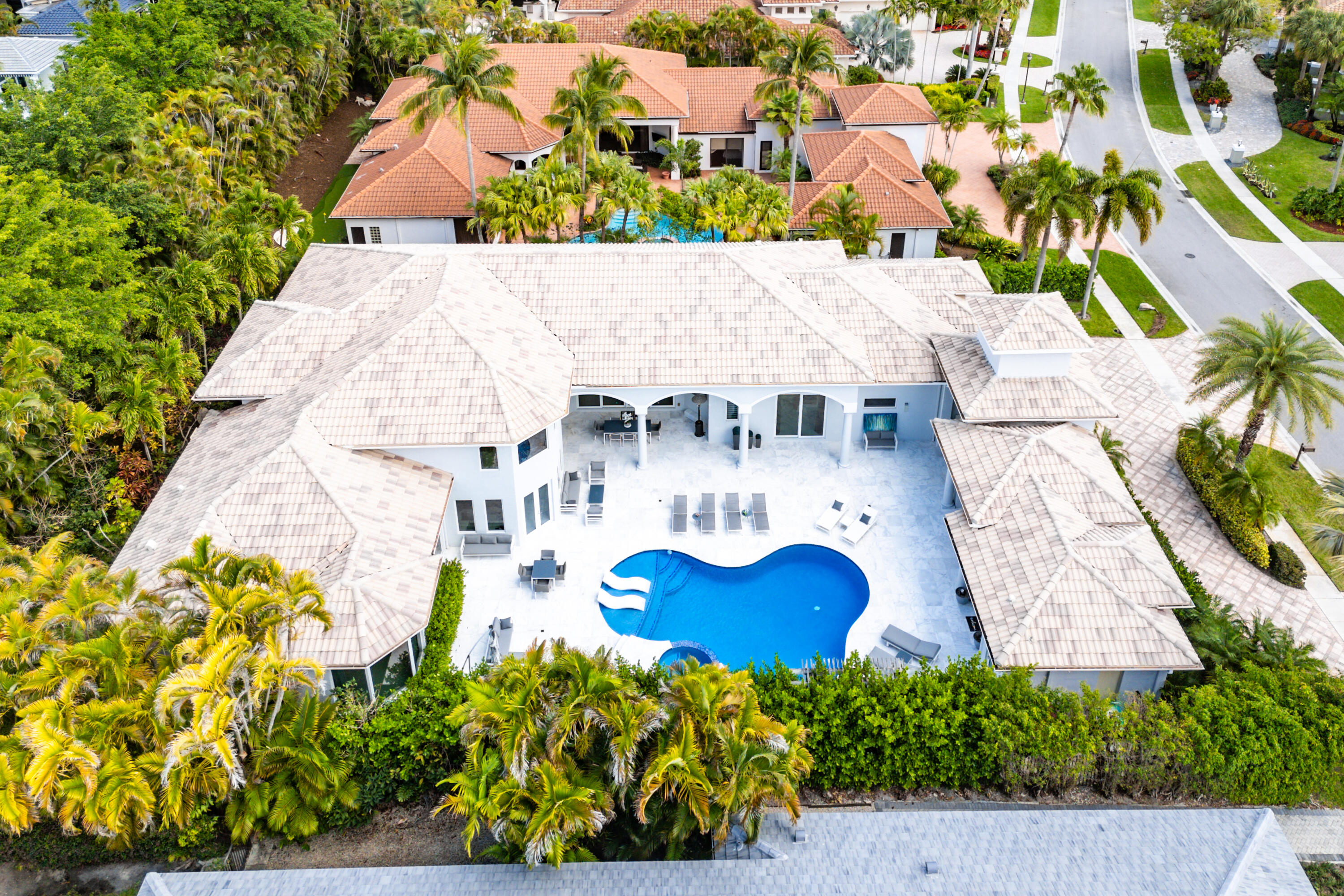 5784 Vintage Oaks Circle