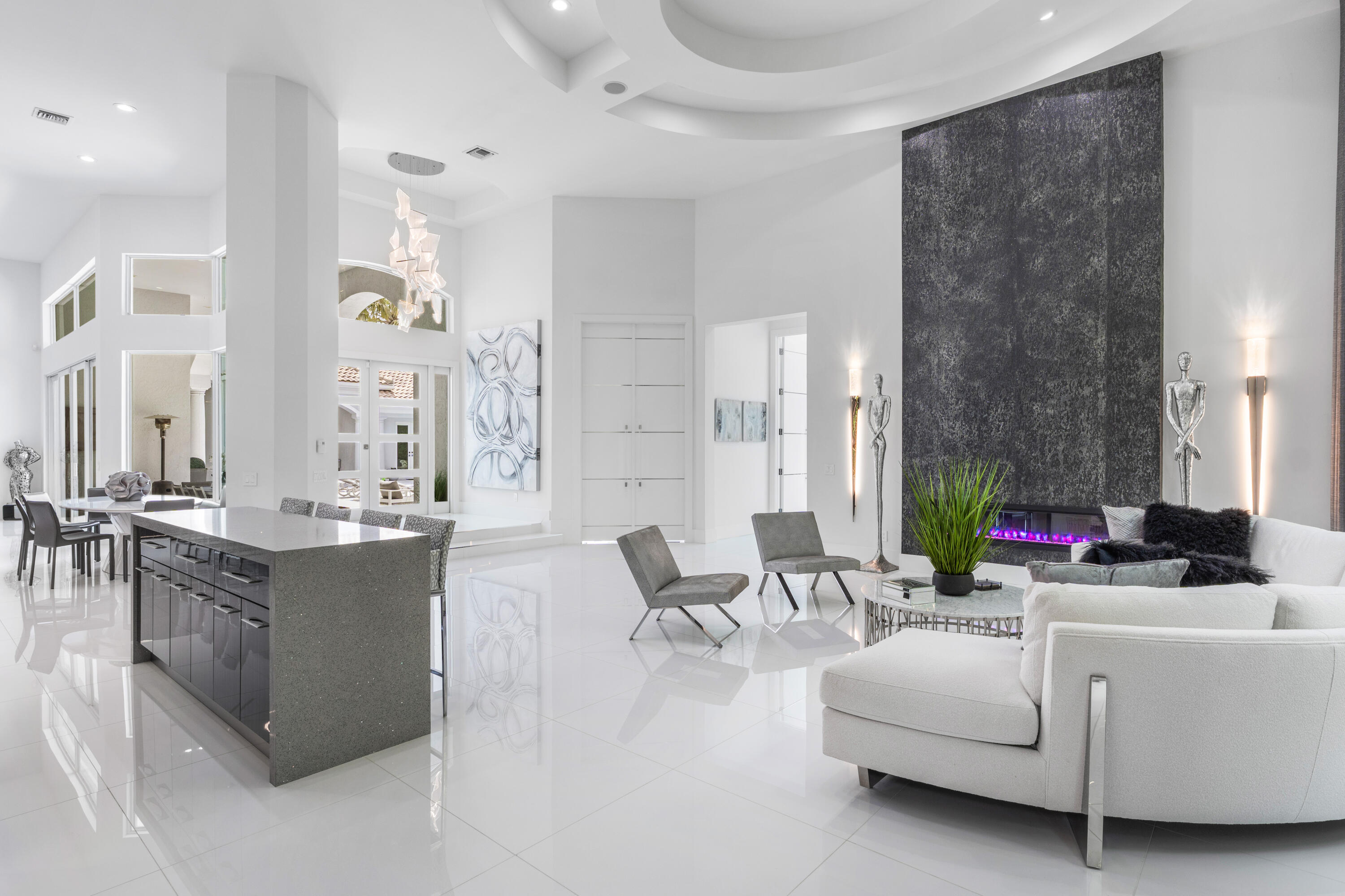 5784 Vintage Oaks Circle