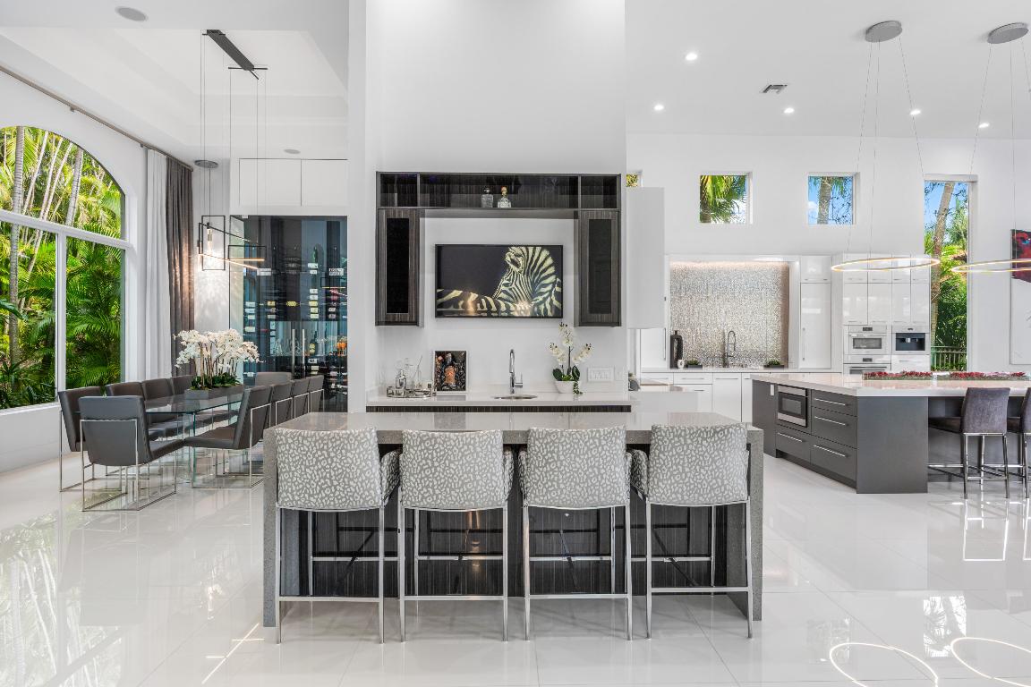 5784 Vintage Oaks Circle