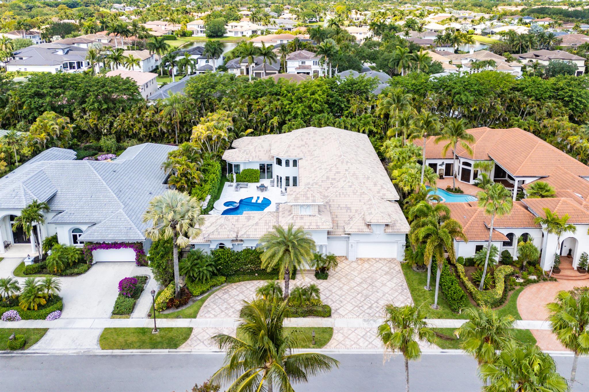 5784 Vintage Oaks Circle