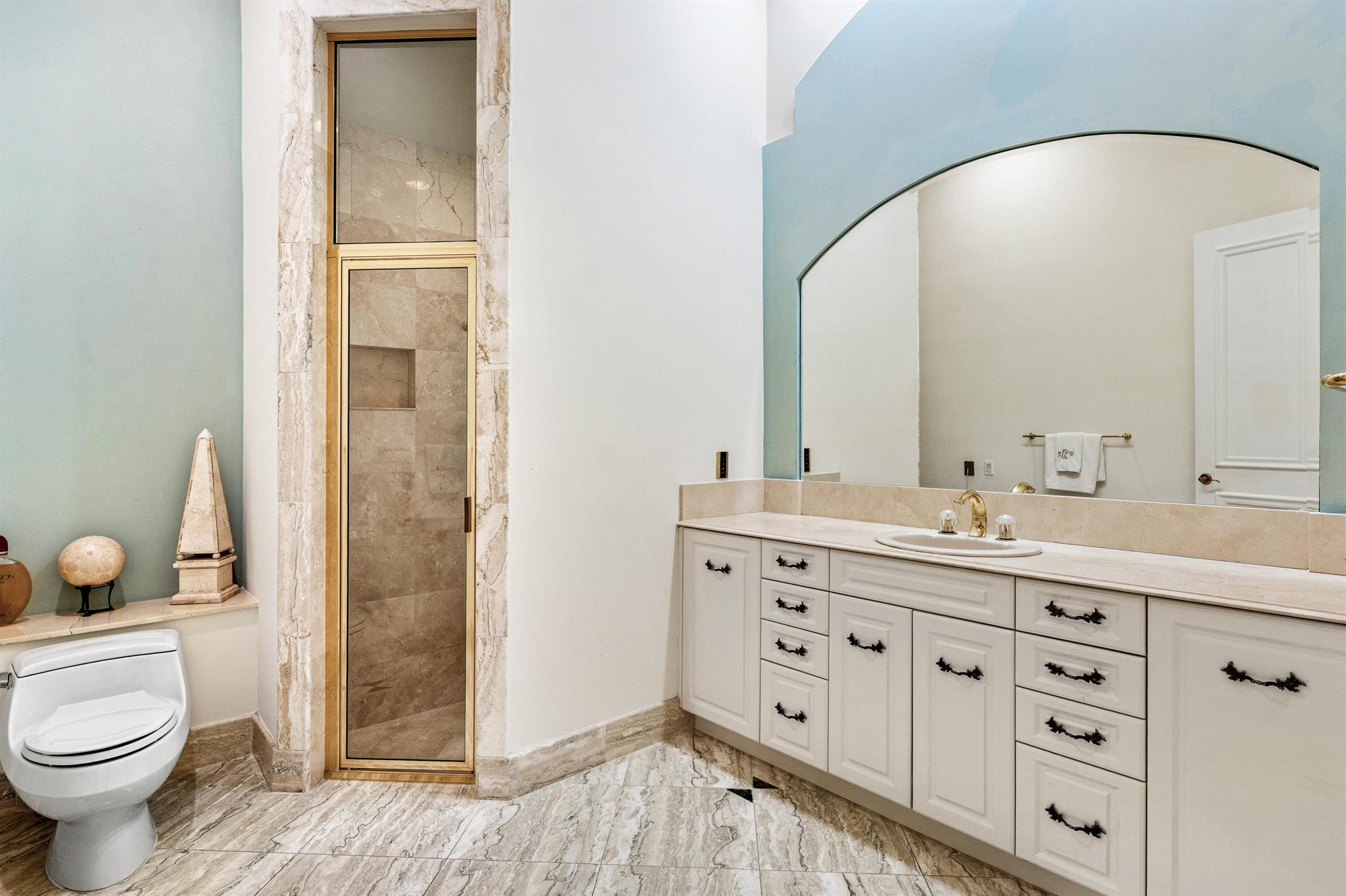 16330 Vintage Oaks Lane