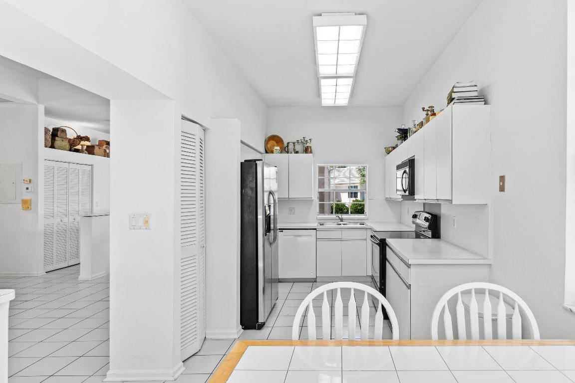 5142 Lake Catalina B Drive B