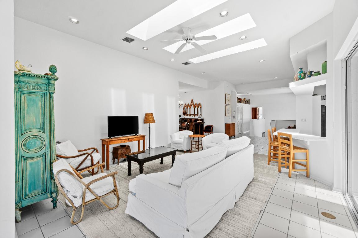 5142 Lake Catalina B Drive B