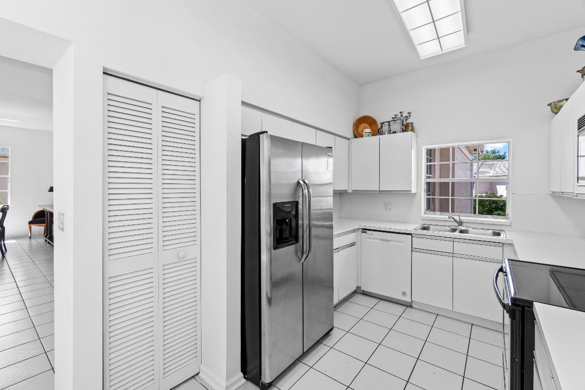 5142 Lake Catalina B Drive B