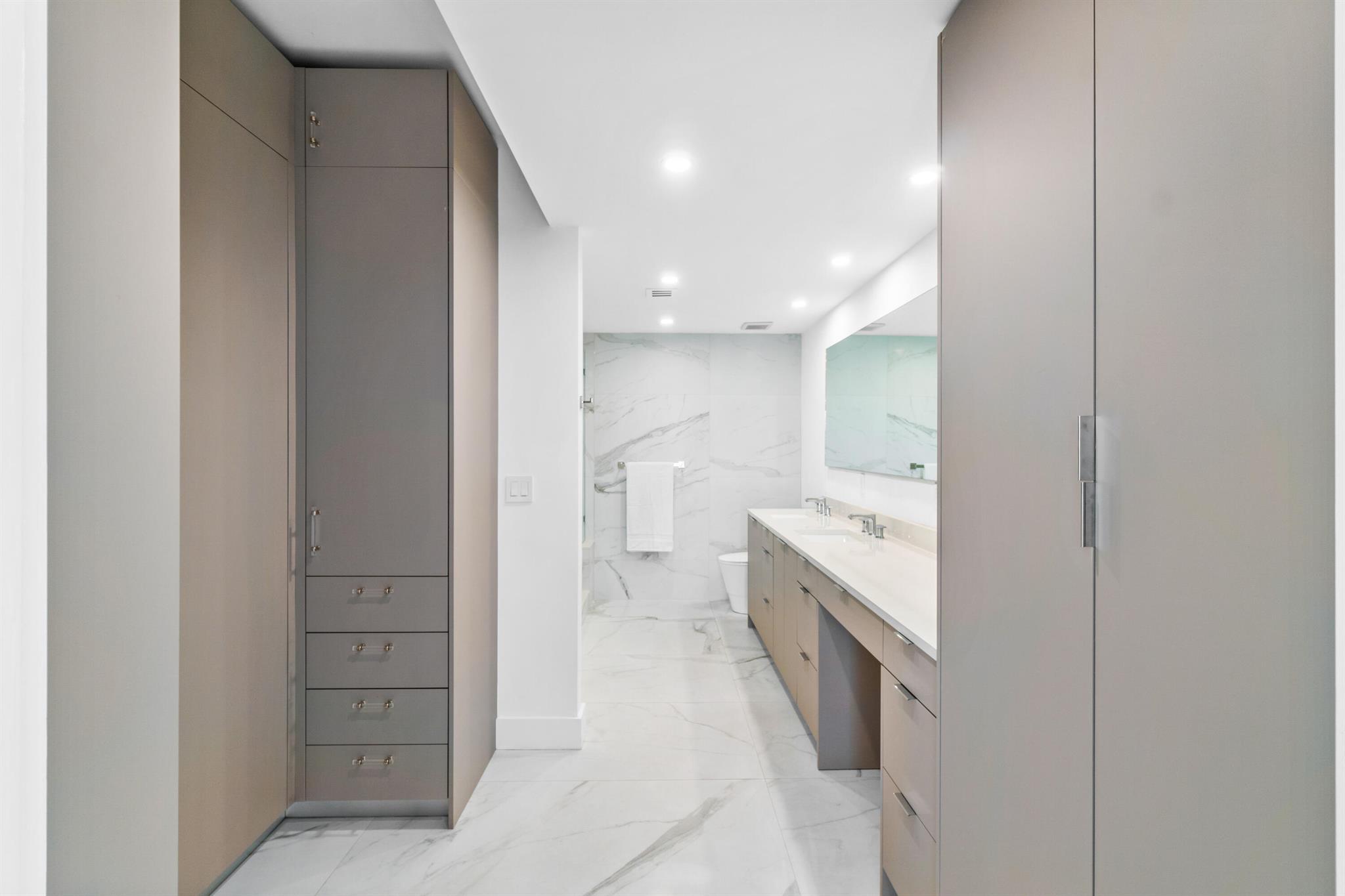 5136 Lake Catalina A Drive A