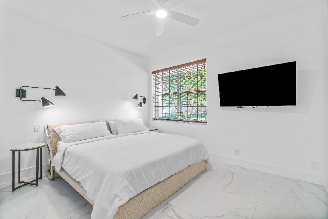 5136 Lake Catalina A Drive A