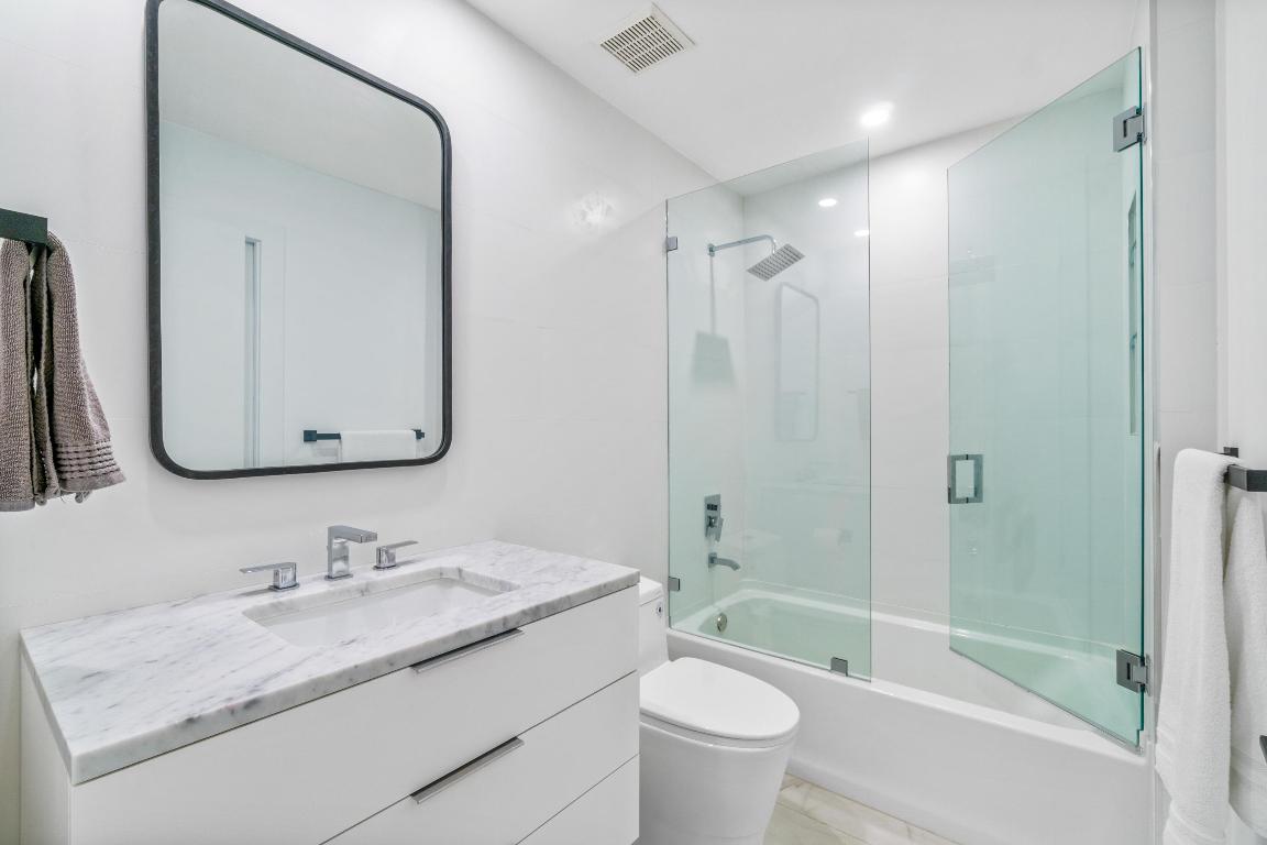 5136 Lake Catalina A Drive A