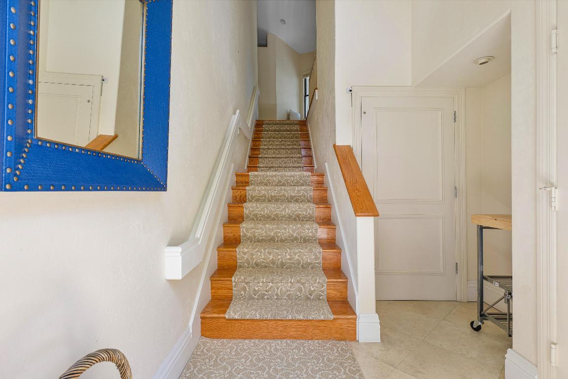 17564 Ashbourne B Way B