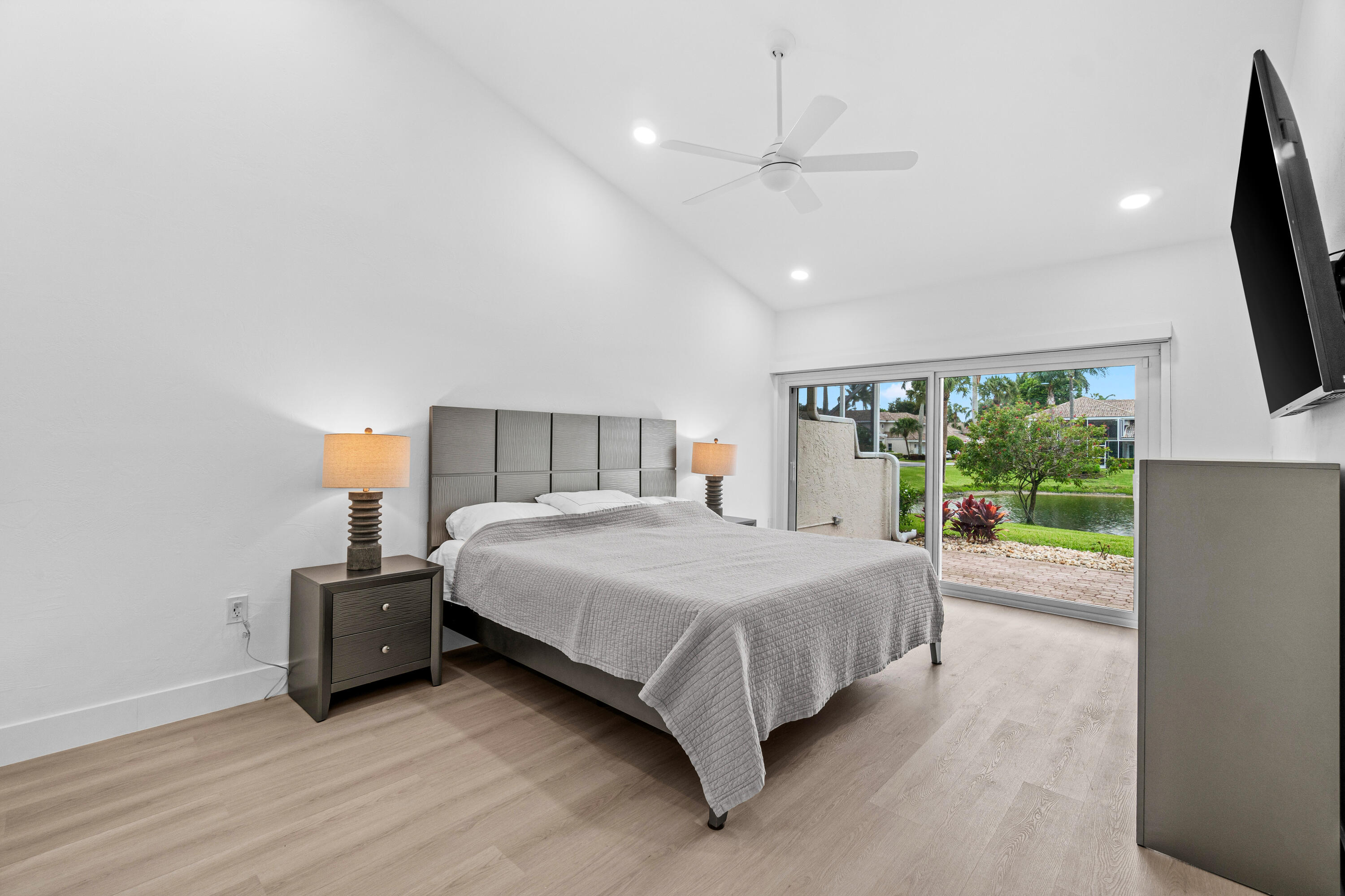 5097 Windsor Parke Drive