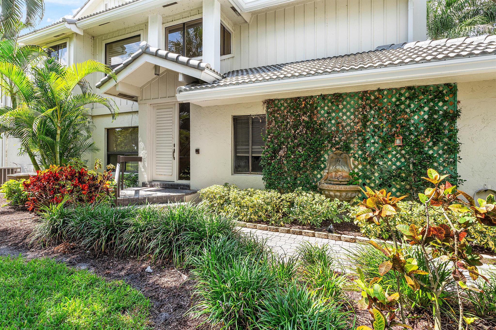 17652 Ashbourne Way B