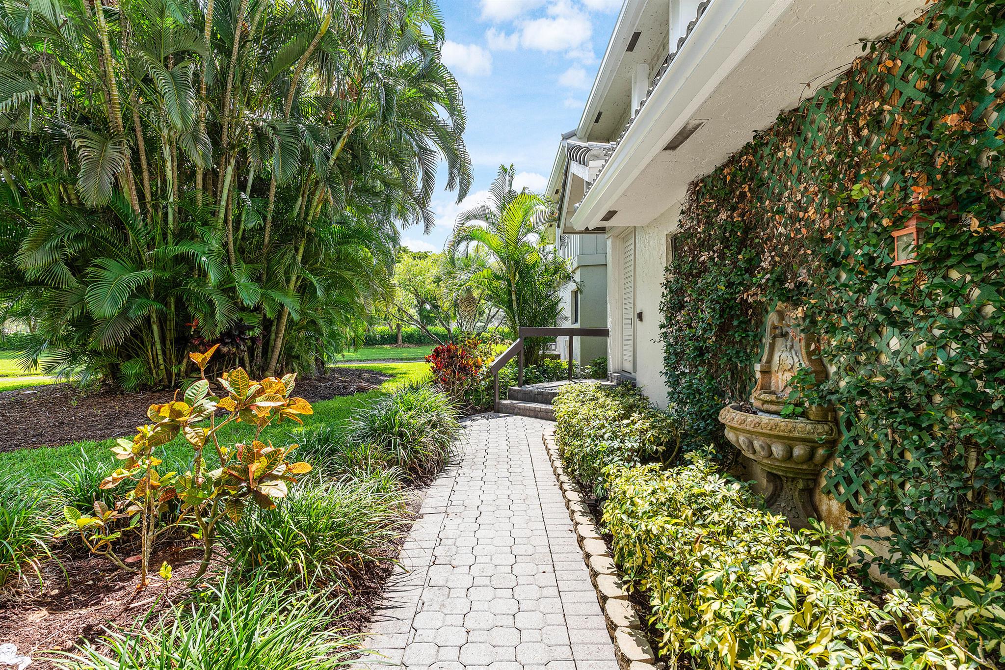 17652 Ashbourne Way B