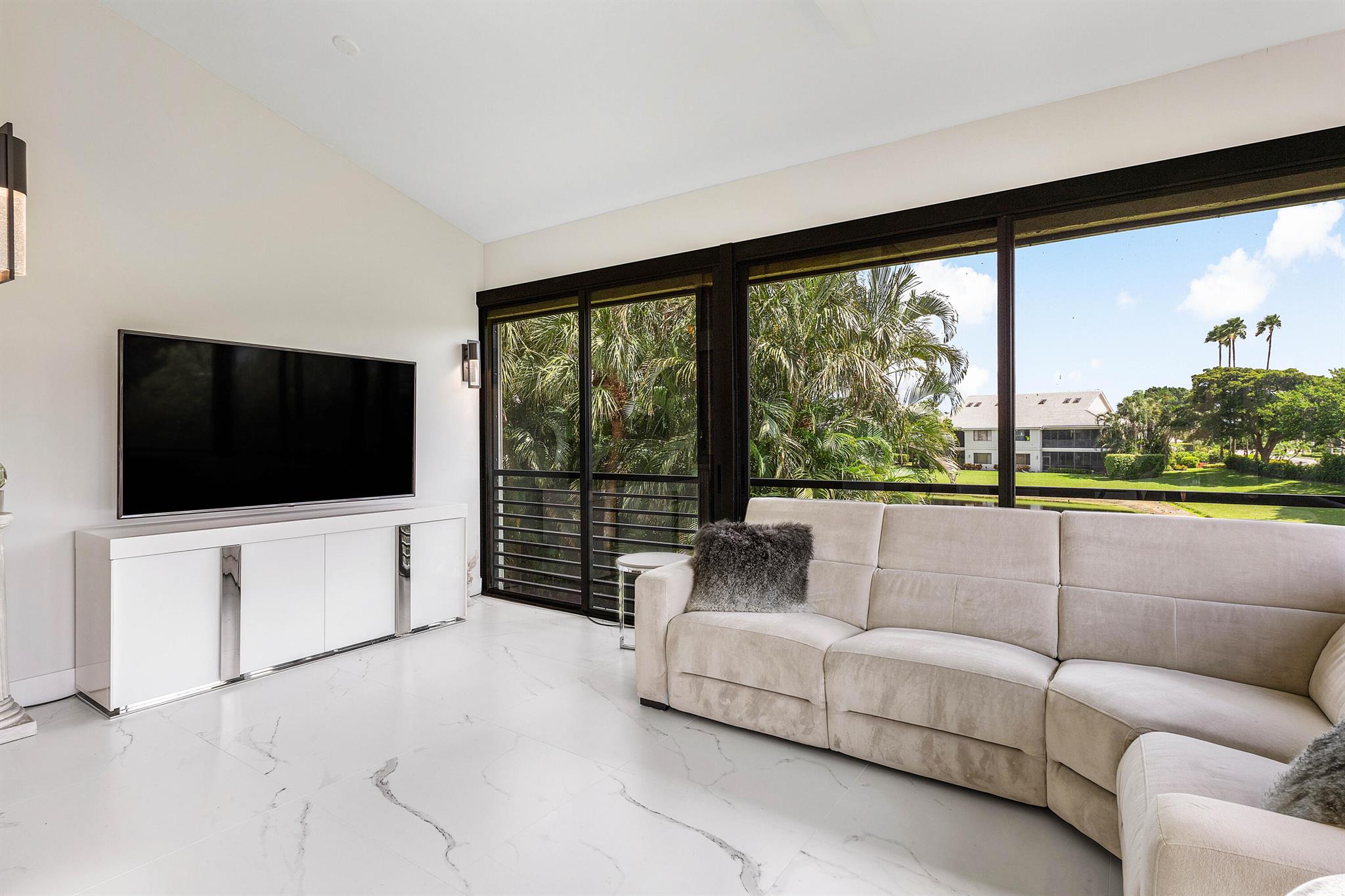 17652 Ashbourne Way B