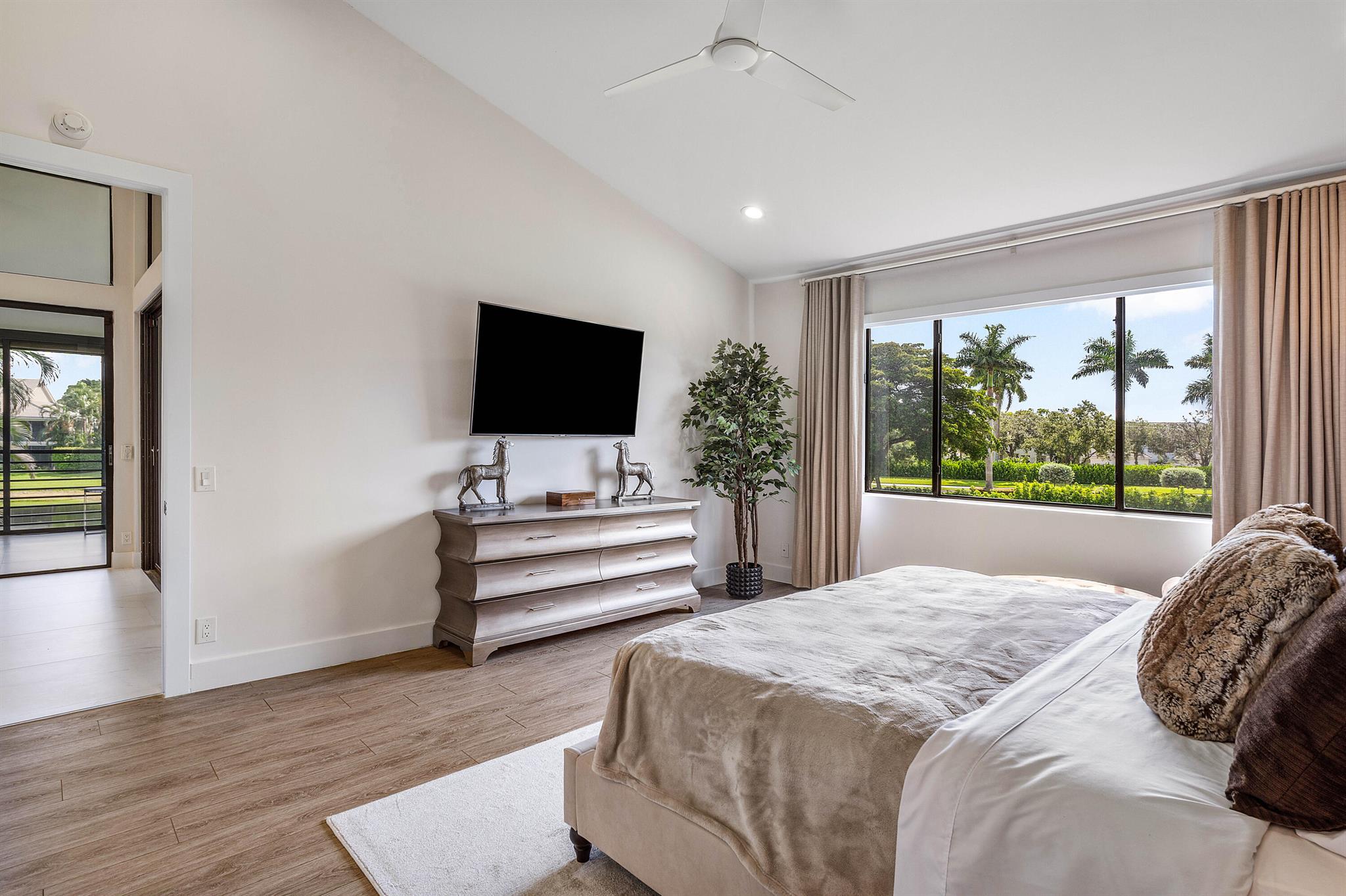 17652 Ashbourne Way B