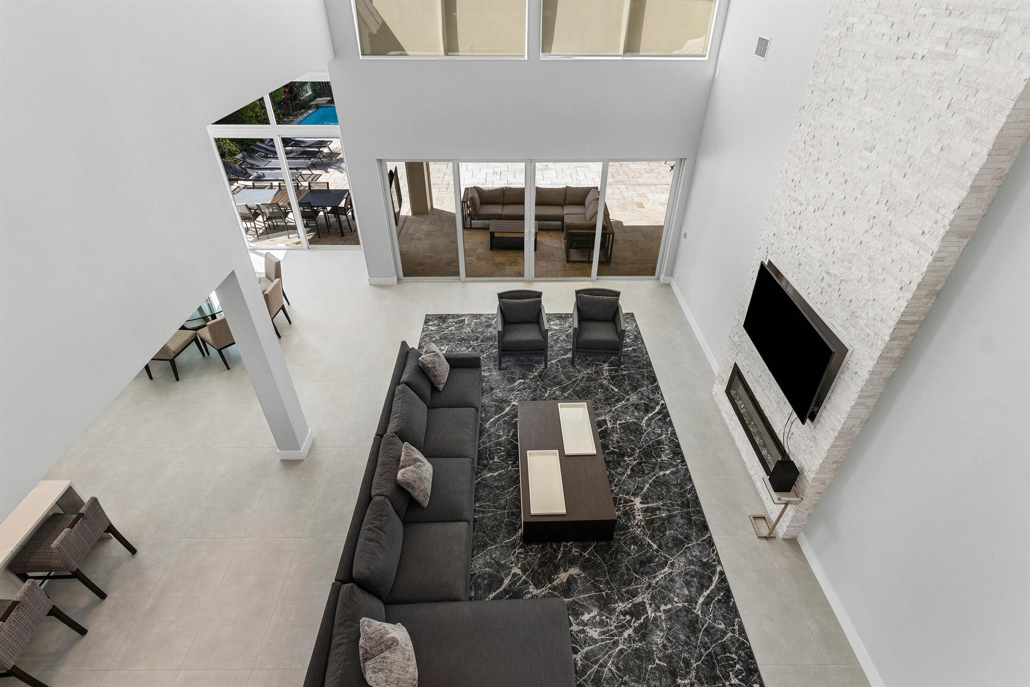 17371 Bridleway Trail