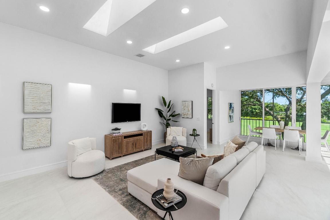 5100 Lake Catalina Drive D